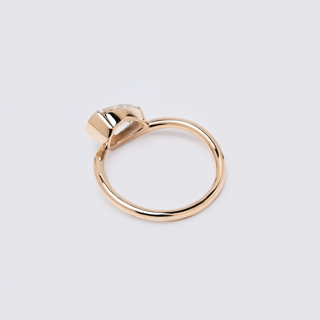 Nadia Pear Curved Solitaire Ring