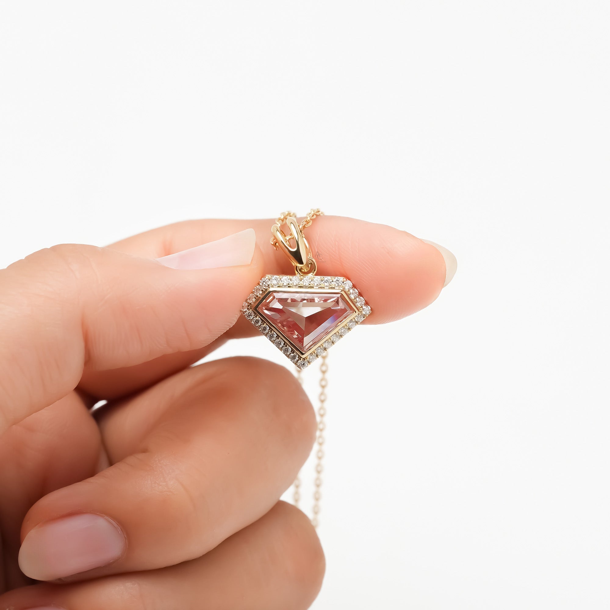 2.5 Ct Pink Shield Diamond Necklace