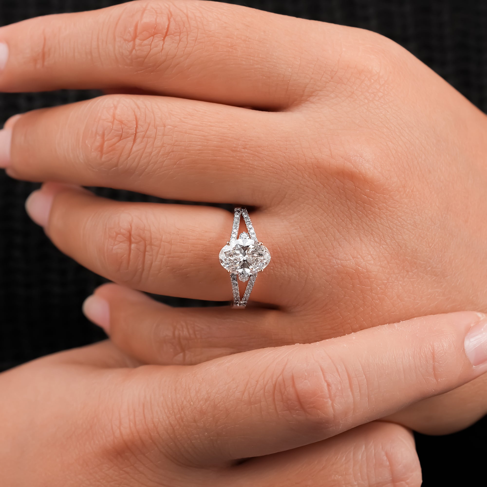 Oval Split Shank Mid-Century Ring