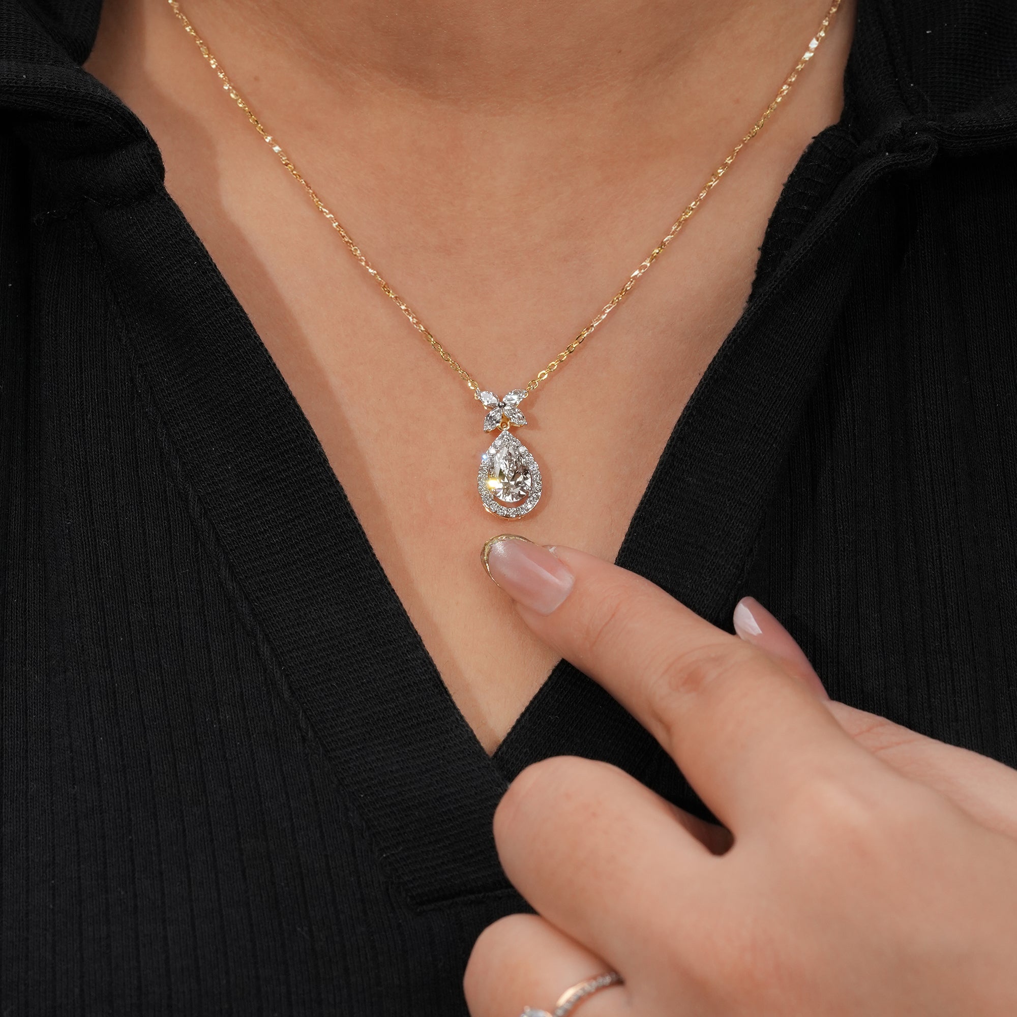 Pear Halo Diamond Pendant