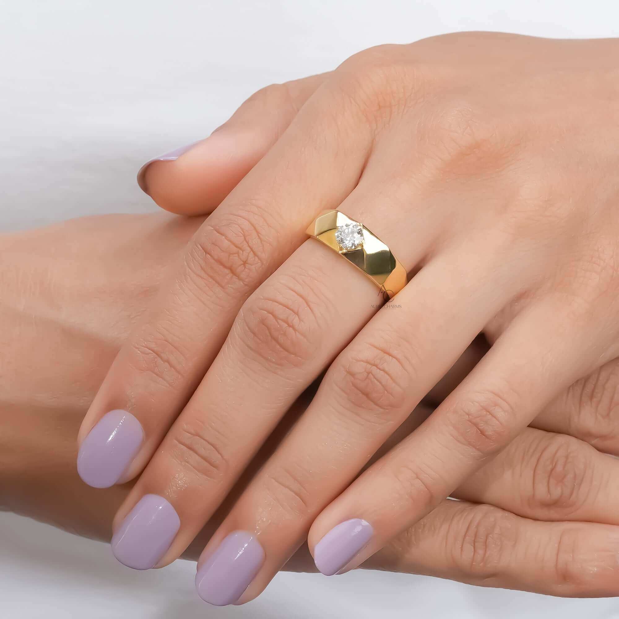 Rockwell Beveled Gold Unisex Solitaire Ring