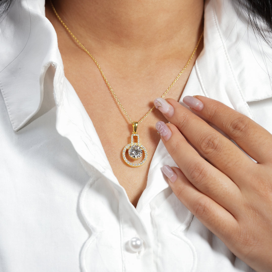 Round Halo Diamond Pendant