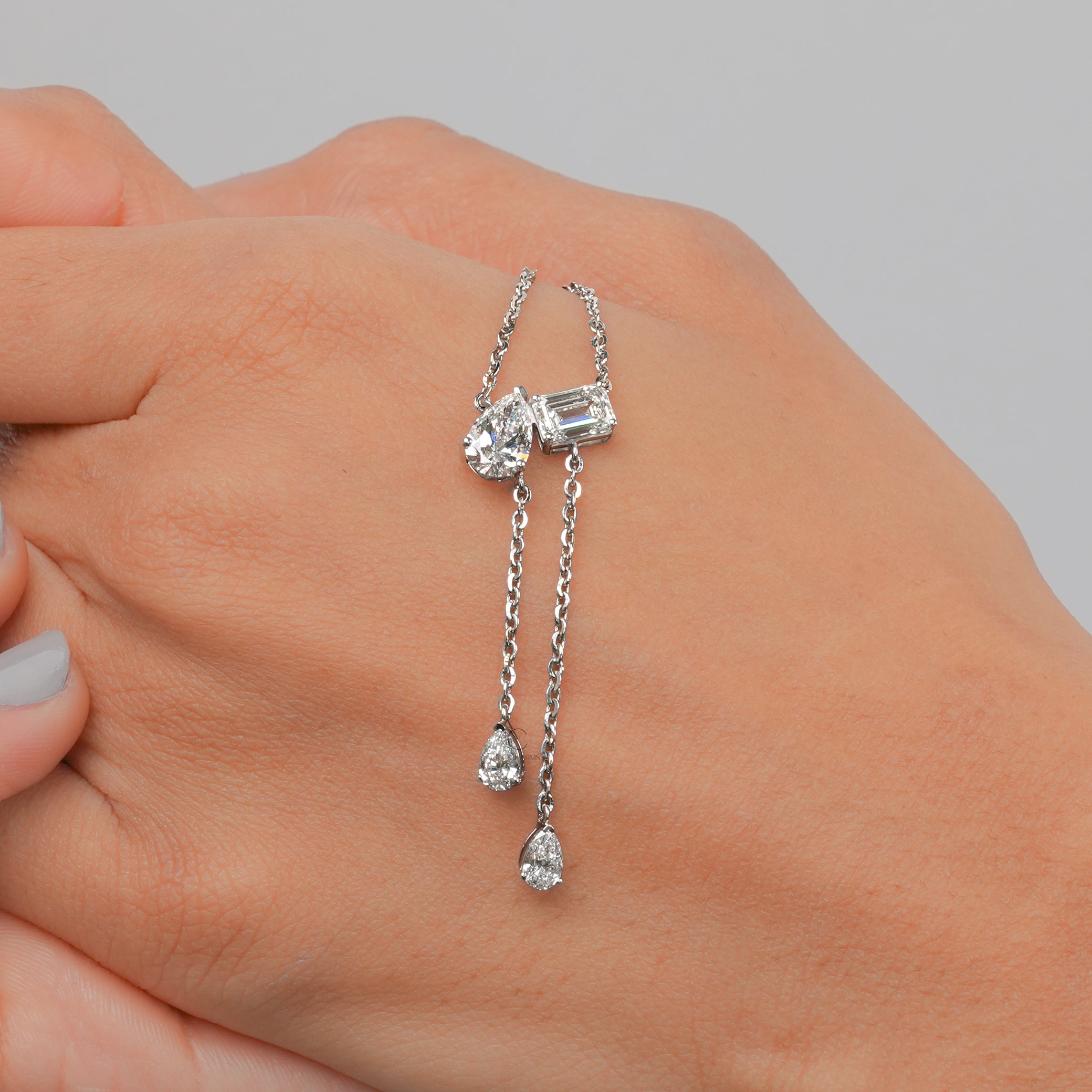2.00 Ct Toi et Moi Emerald Pear Lariat Necklace