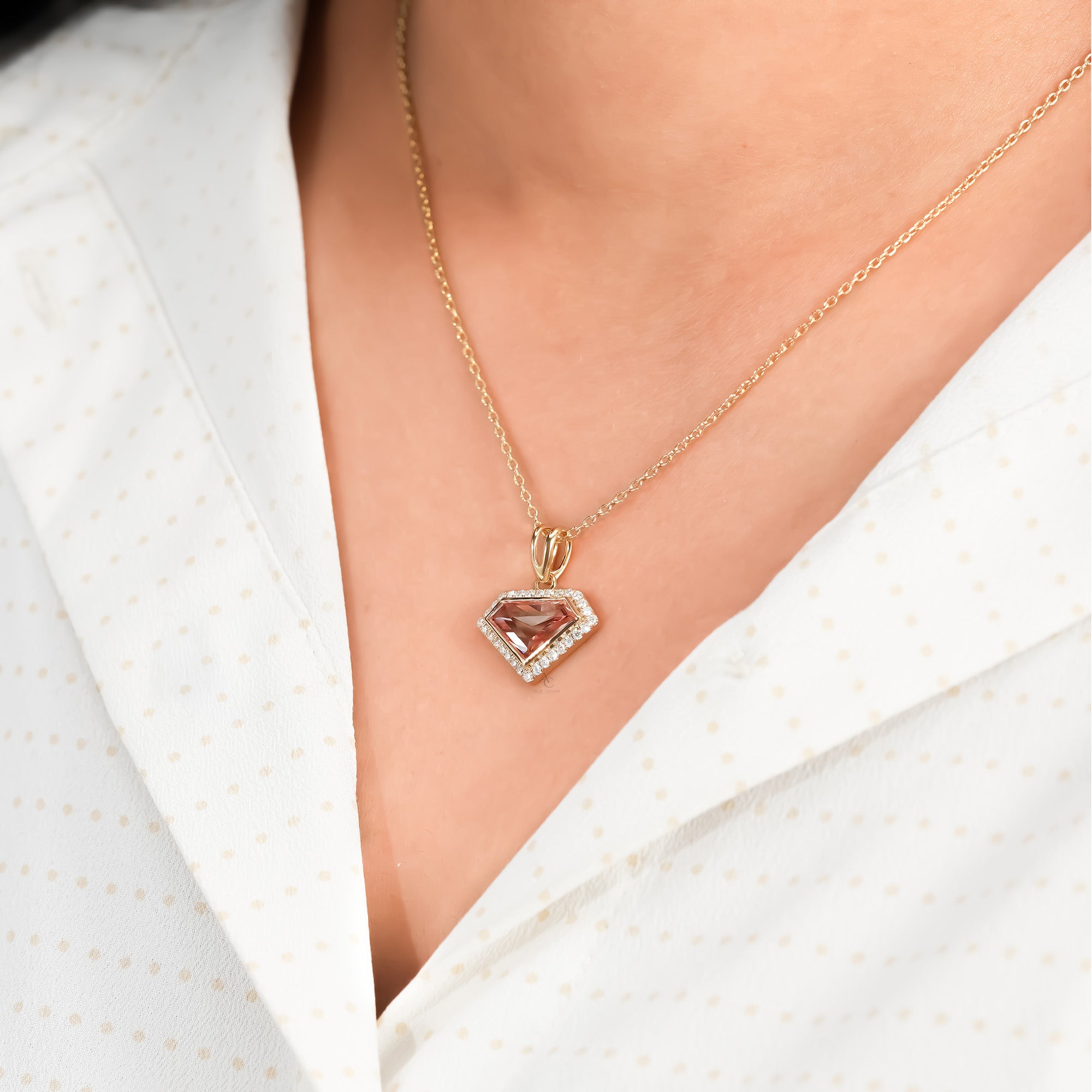 2.5 Ct Pink Shield Diamond Necklace