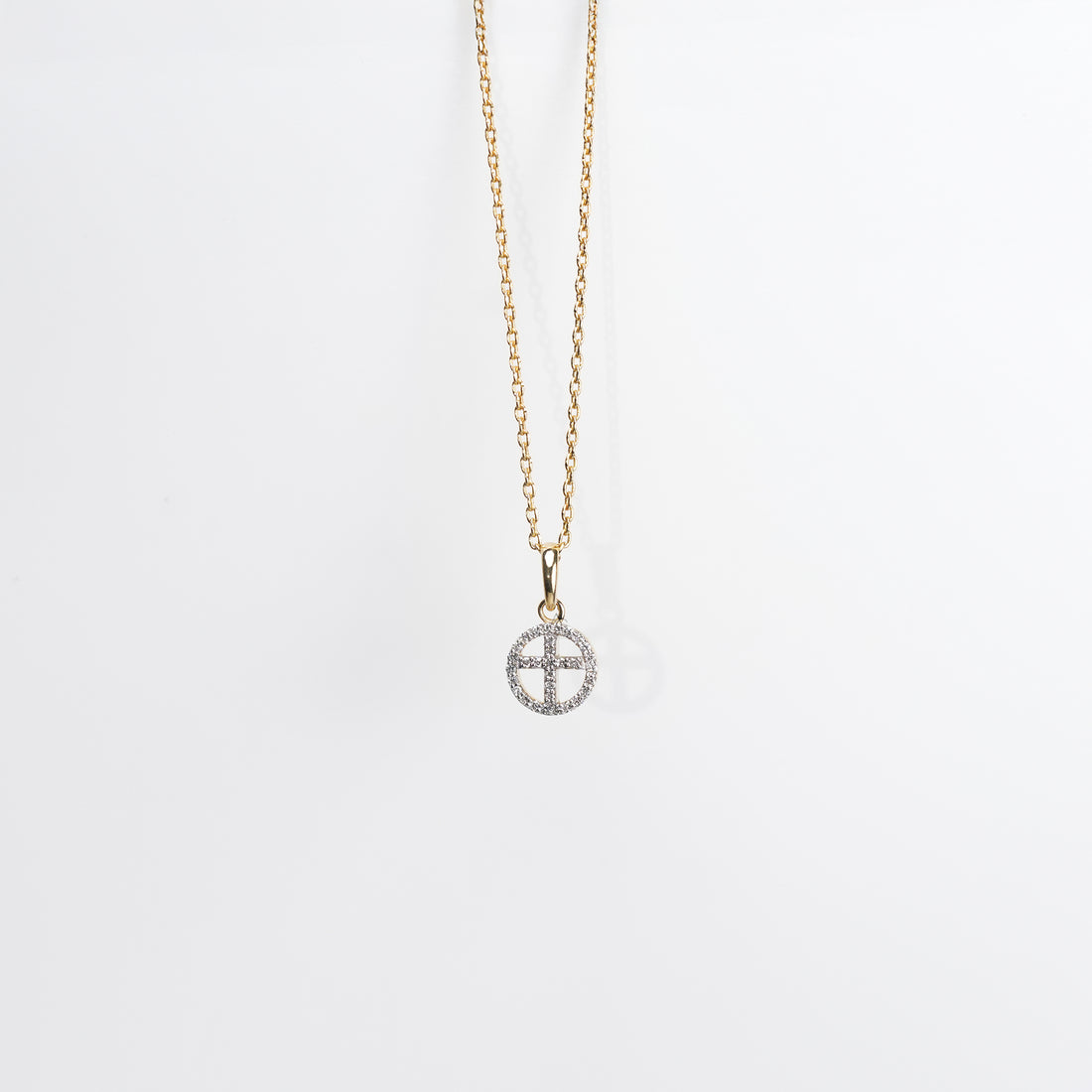 Pavé Cross Diamond Pendant