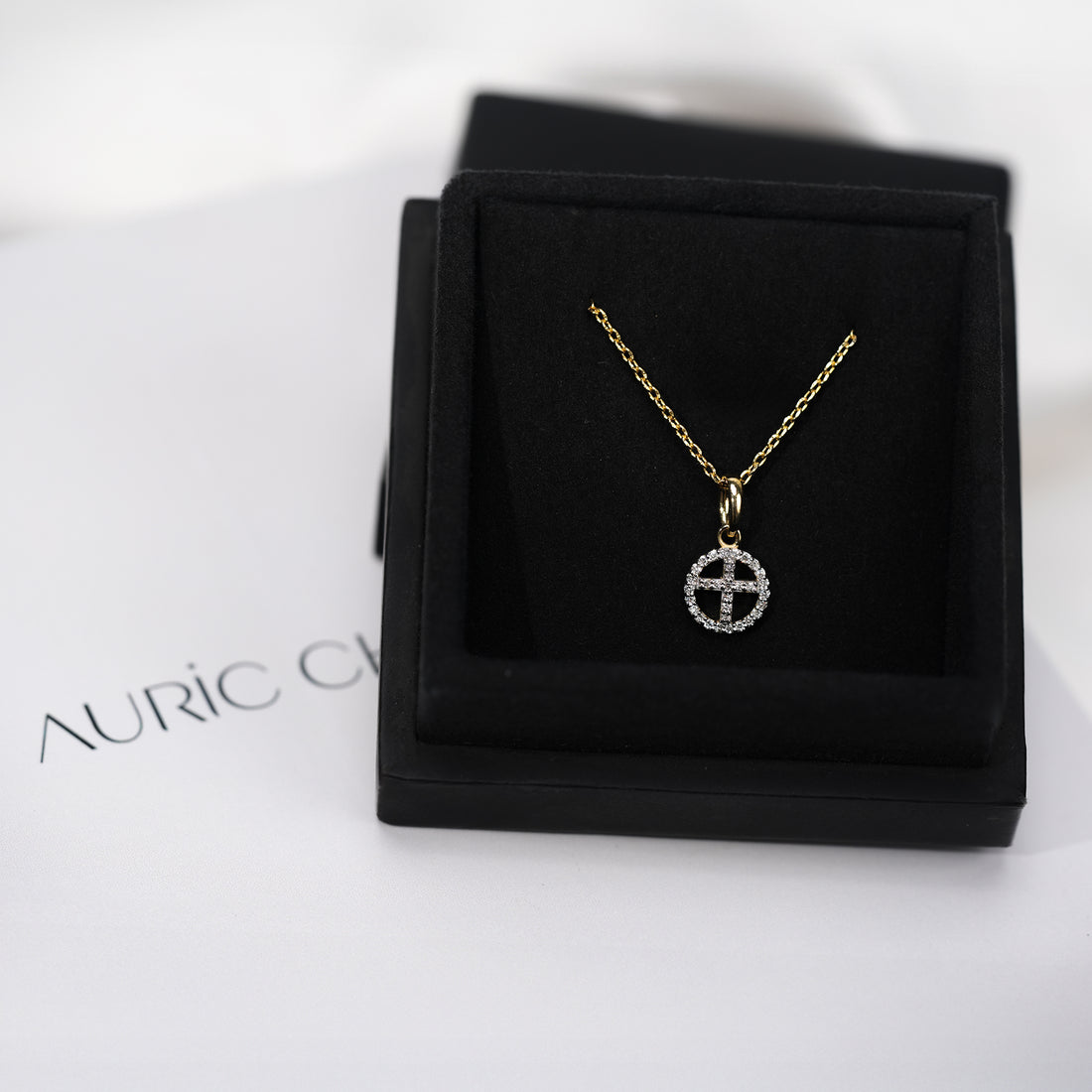 Pavé Cross Diamond Pendant