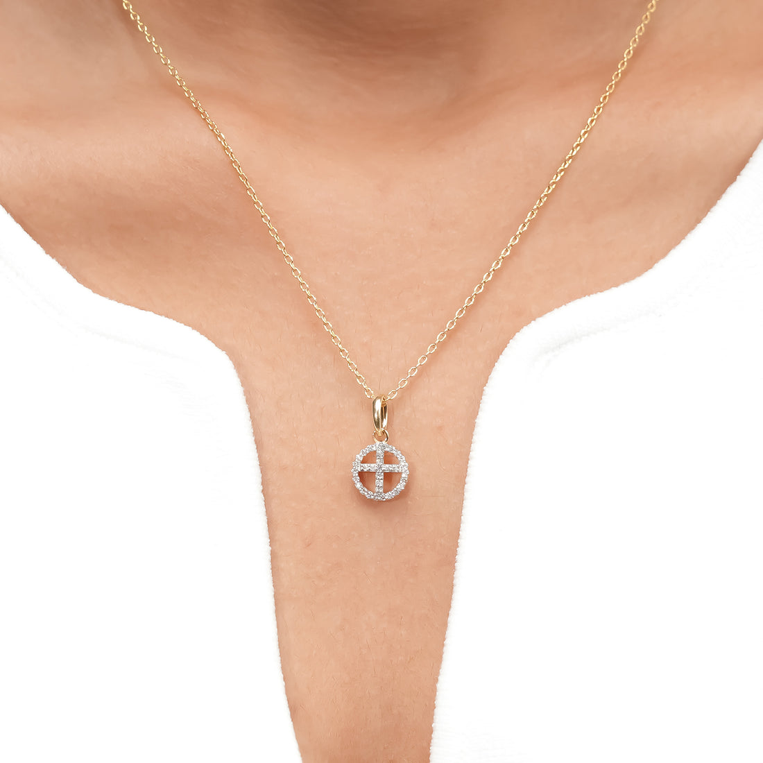 Pavé Cross Diamond Pendant