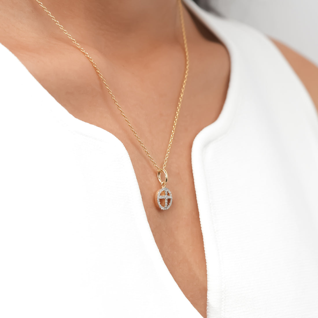 Pavé Cross Diamond Pendant