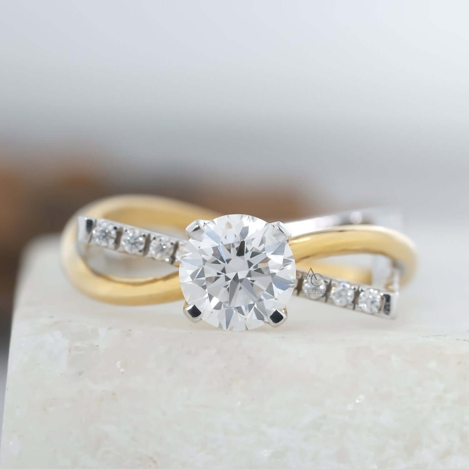 Sofia Turner Two-Tone Crossover Diamond Ring