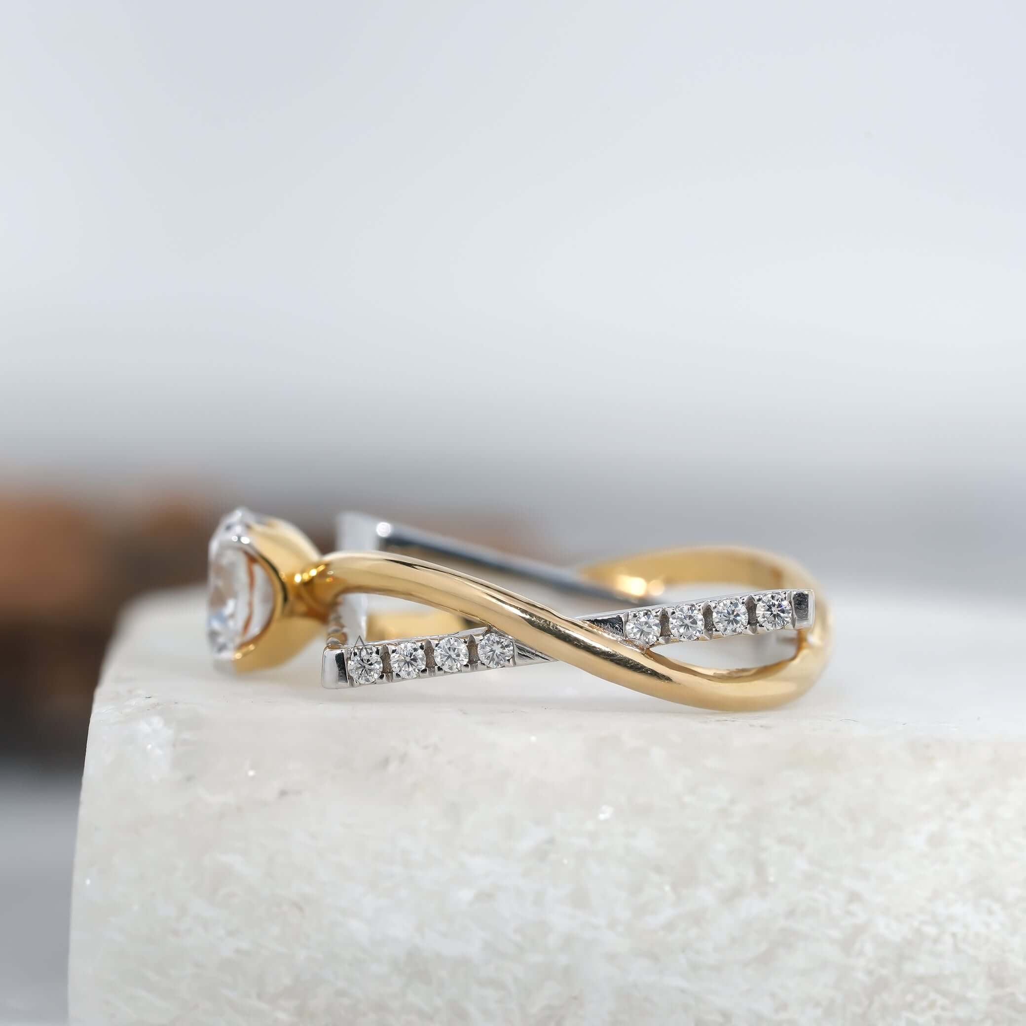 Sofia Turner Two-Tone Crossover Diamond Ring