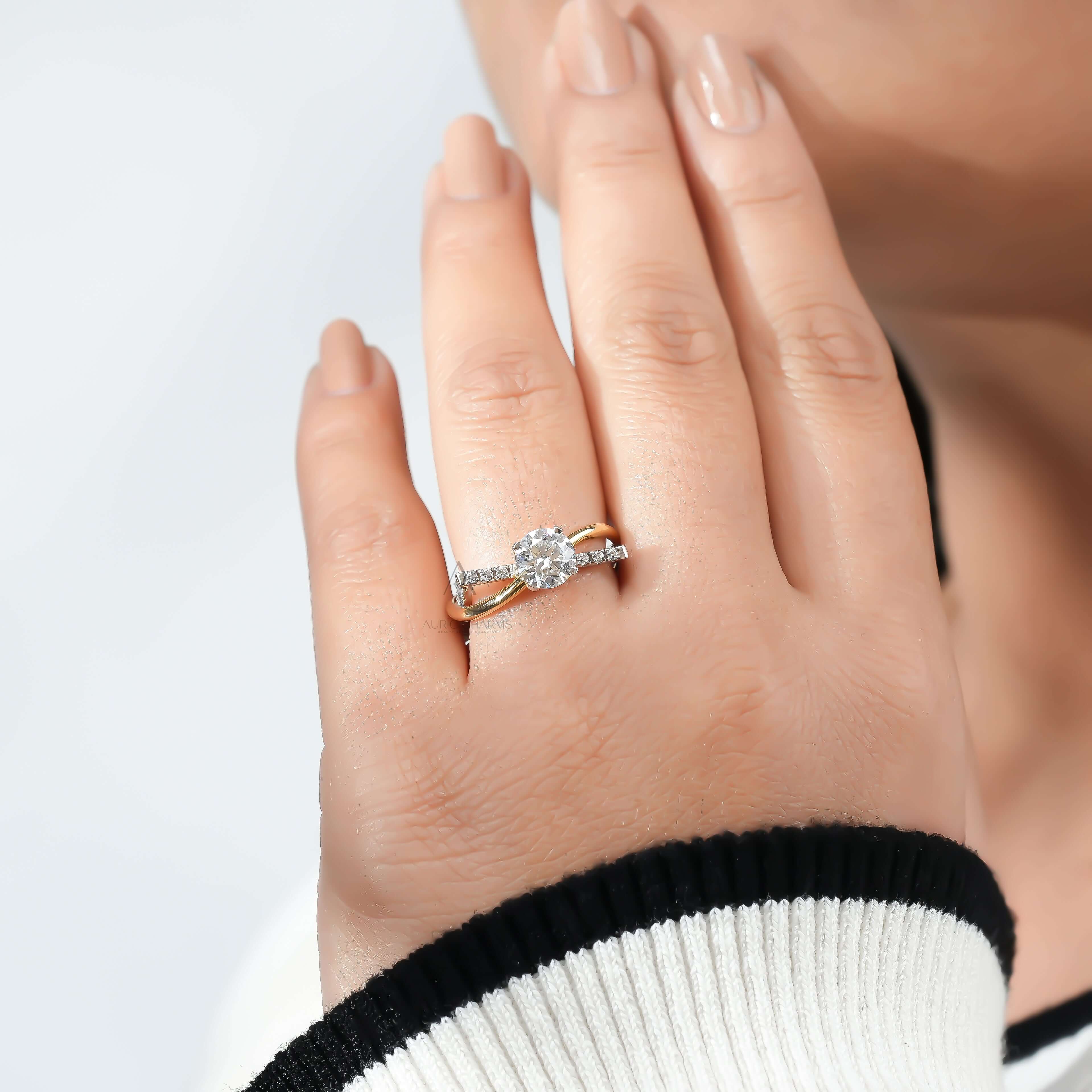 Sofia Turner Two-Tone Crossover Diamond Ring