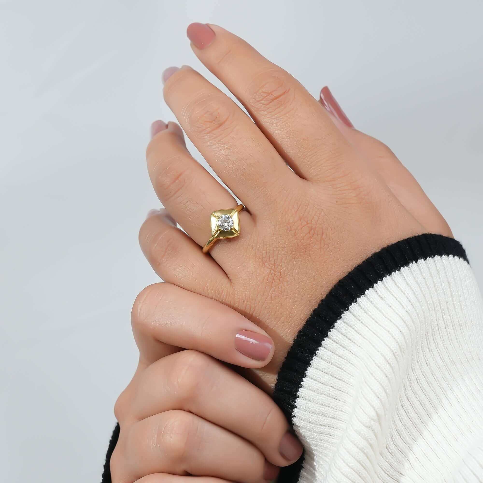 Nova Star-Shaped Bezel Solitaire Diamond Ring