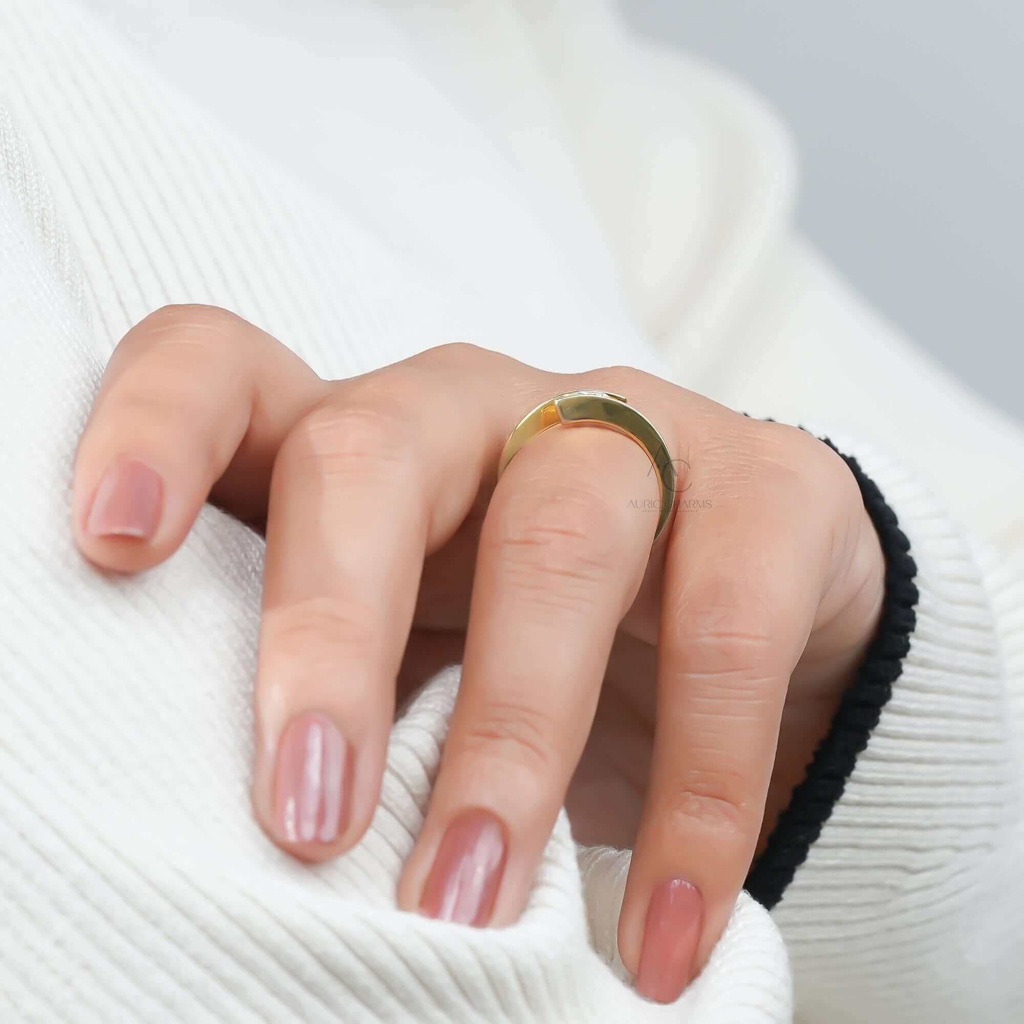 Zendaya Wrap Solitaire Ring in Lab Diamond