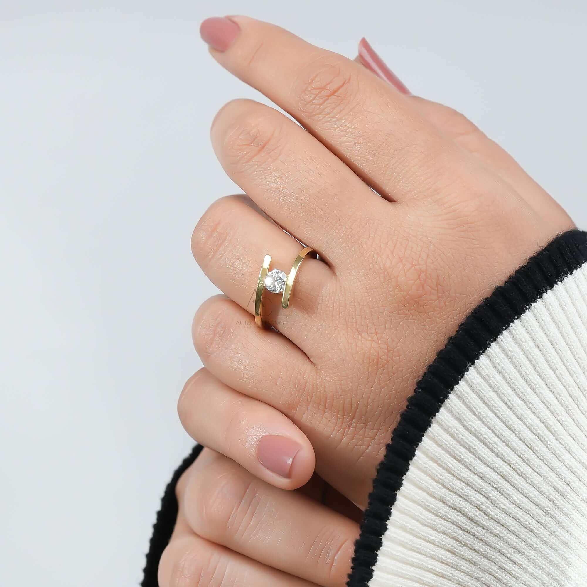 Zendaya Wrap Solitaire Ring in Lab Diamond