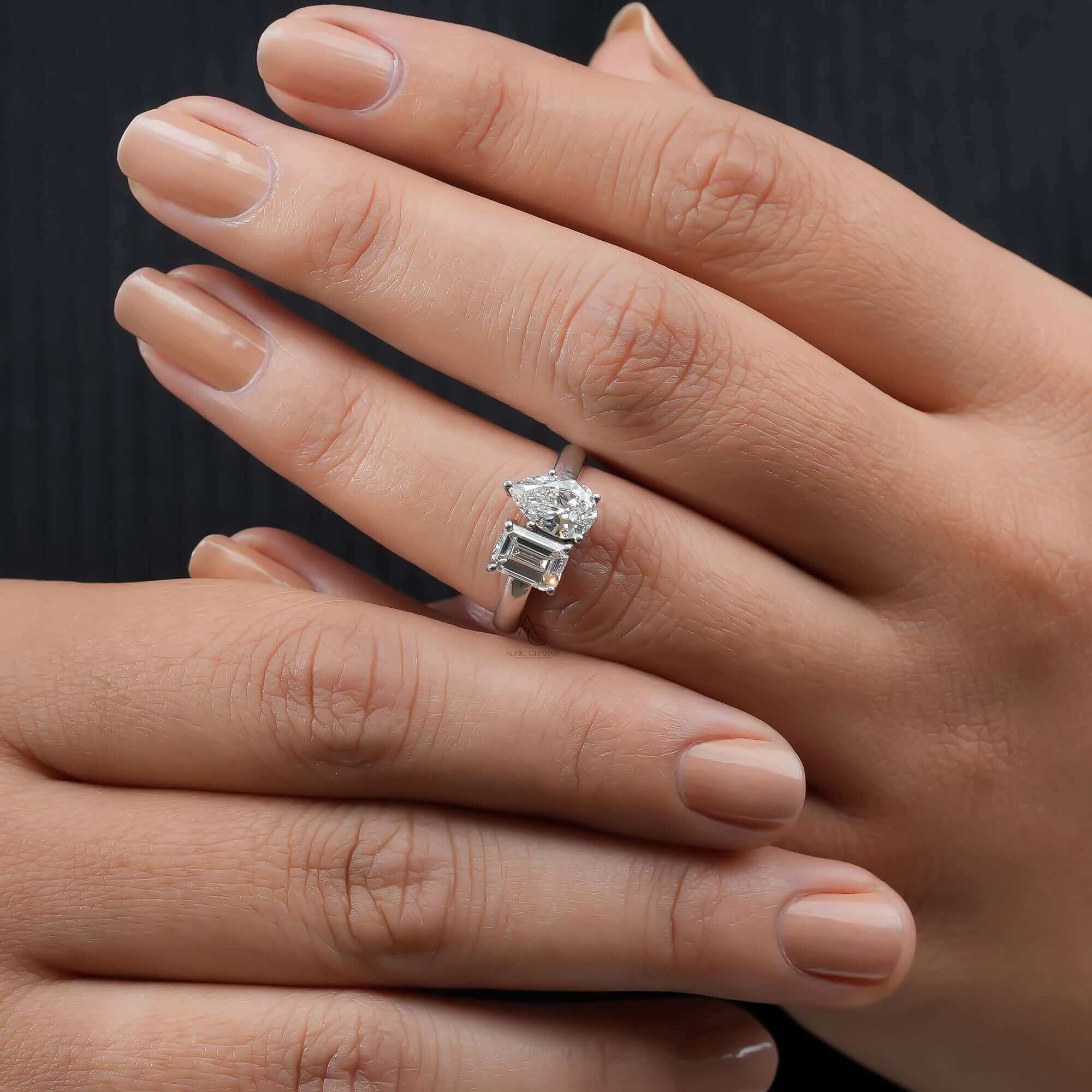 Toi et Moi Emerald & Pear Lab-Grown Diamond Ring