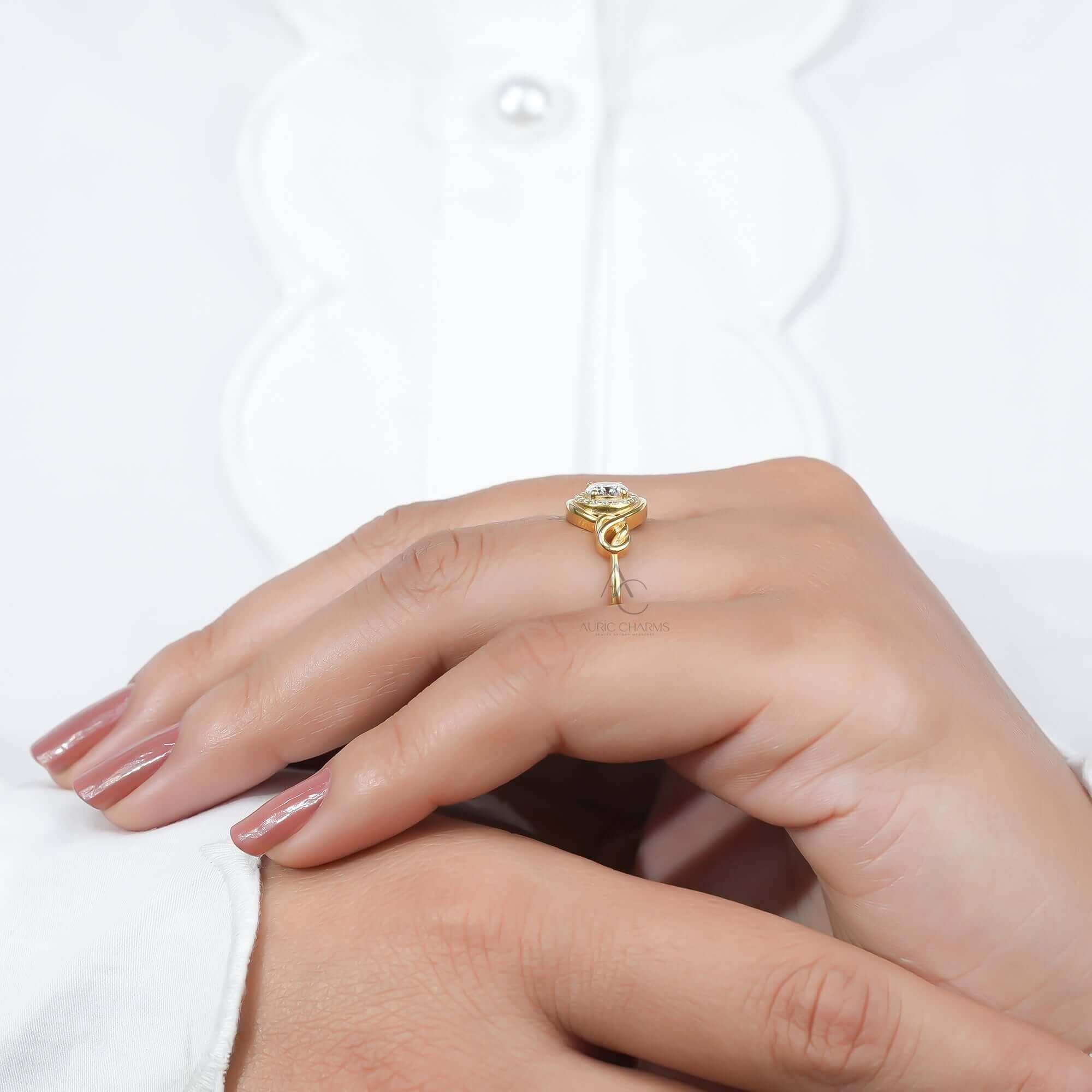 Timeless Romance Round Halo Diamond Ring