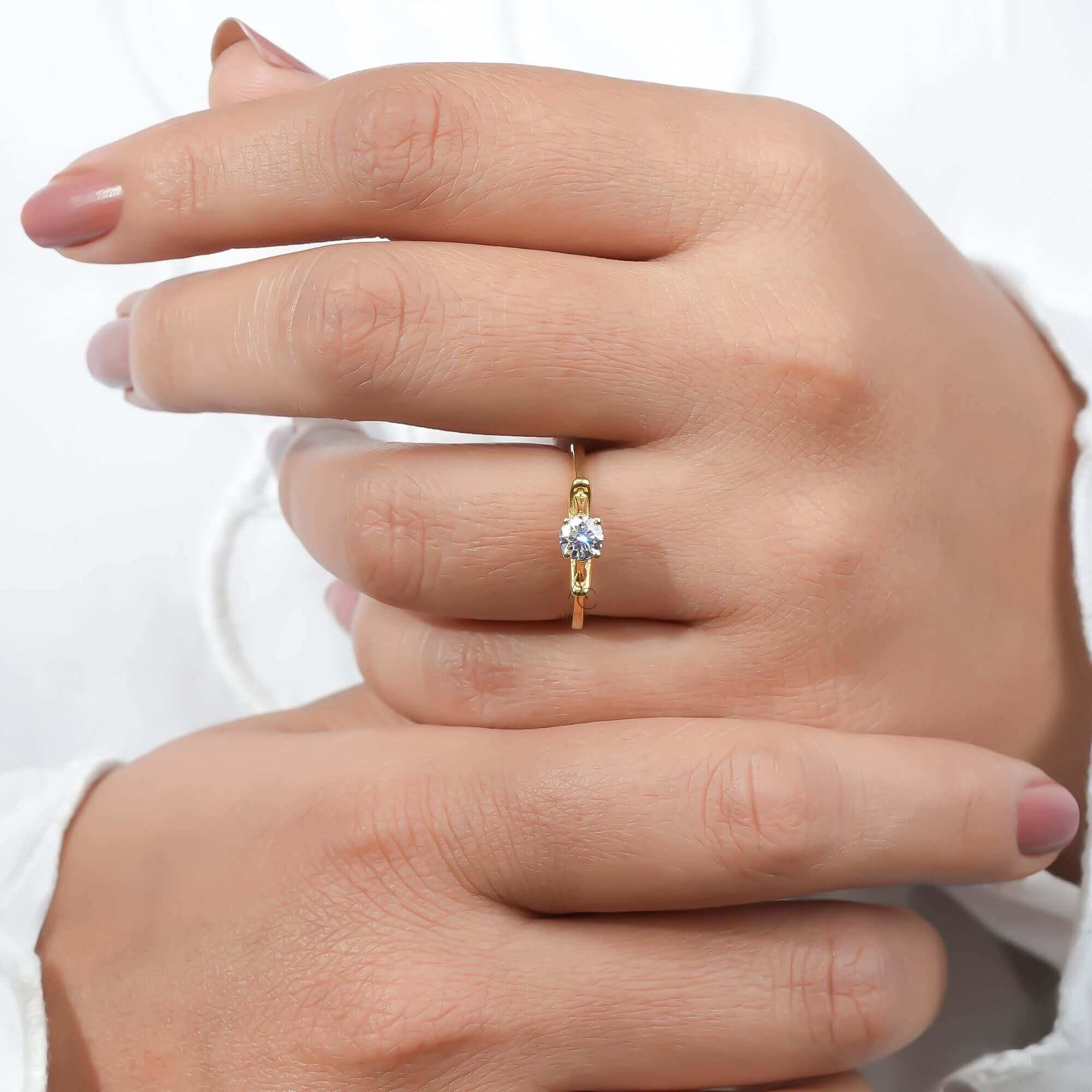 Sezen Fancy Round Solitaire Engagement Ring