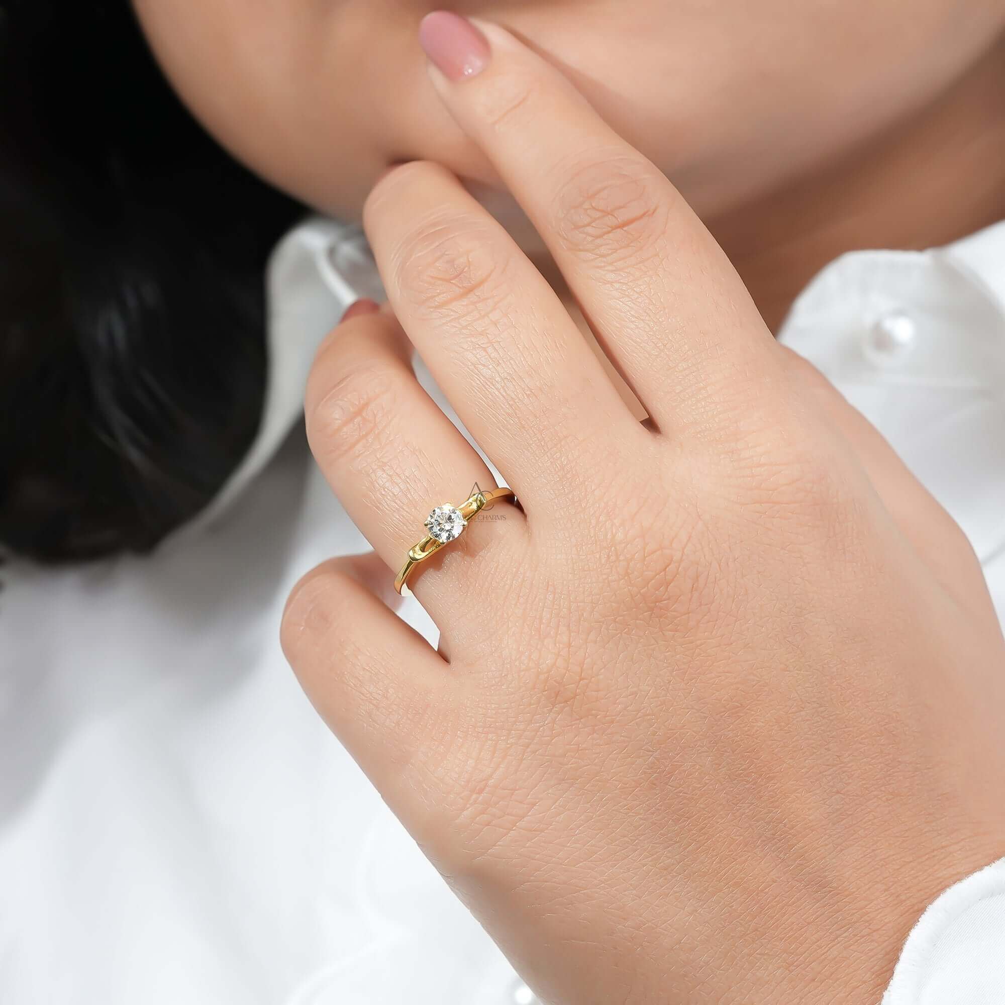 Sezen Fancy Round Solitaire Engagement Ring