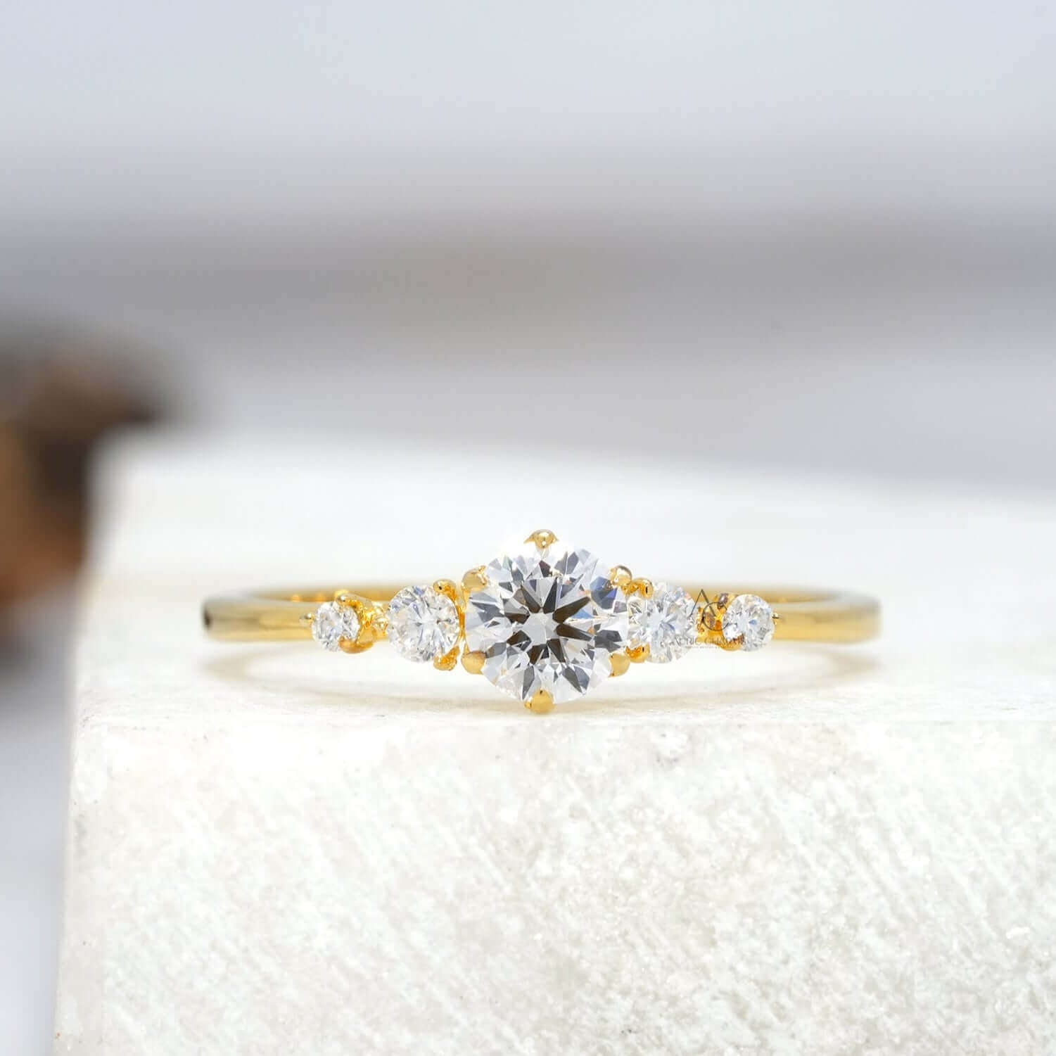 Elegant diamond ring with a classic solitaire design, featuring a sparkling round-cut lab-grown diamond.