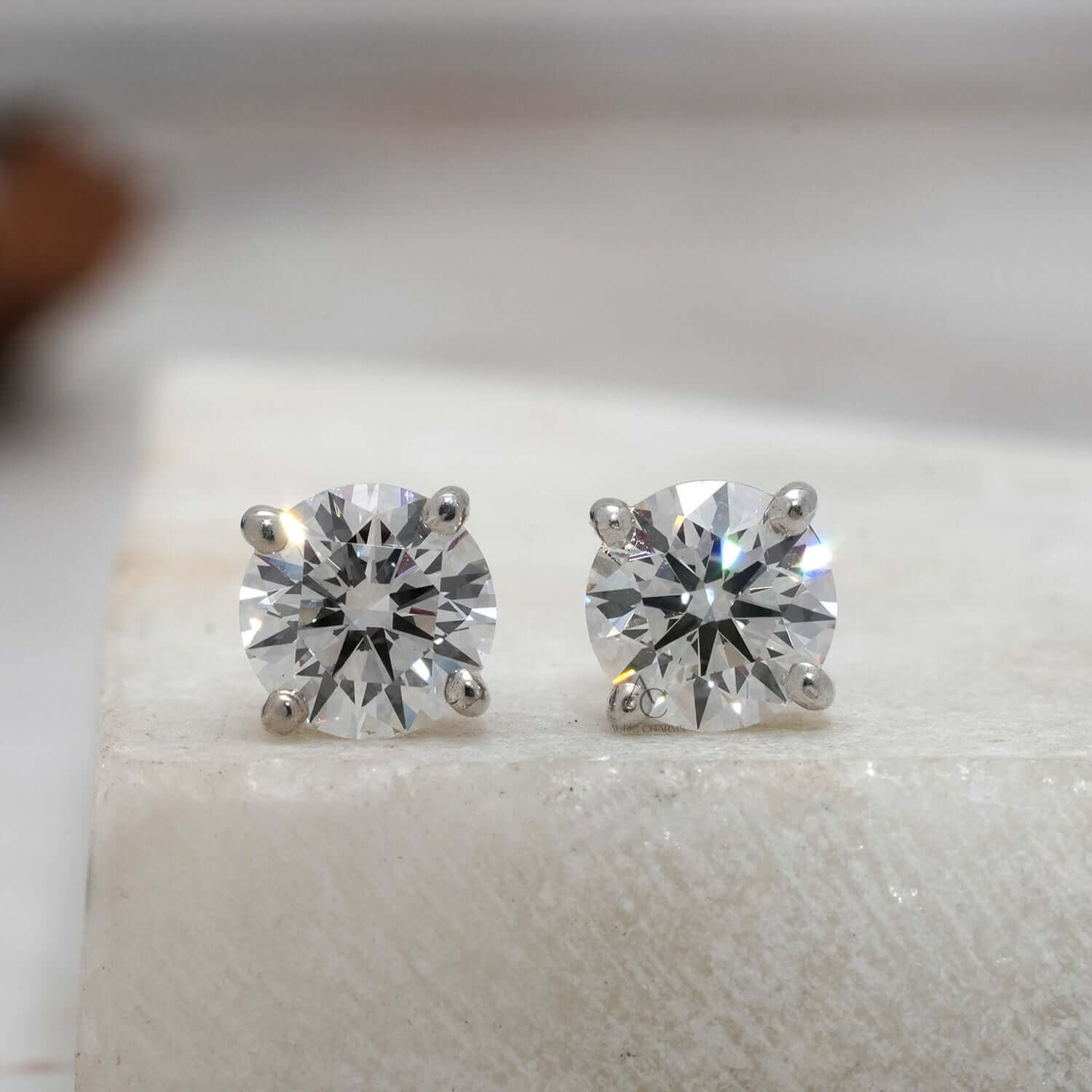 Hailey Luxe Round Diamond Stud Earrings