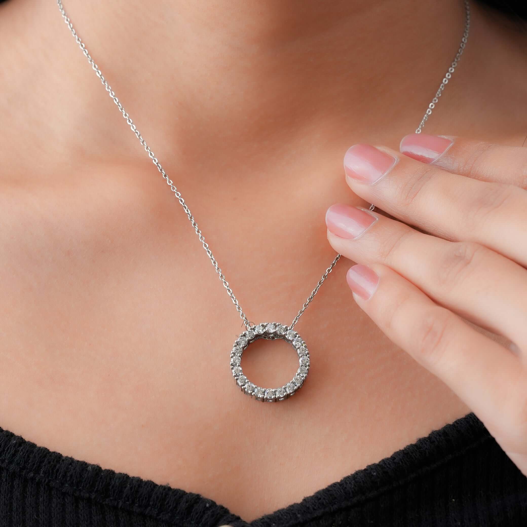 Winslet Eternal Circle Diamond Pendant Necklace