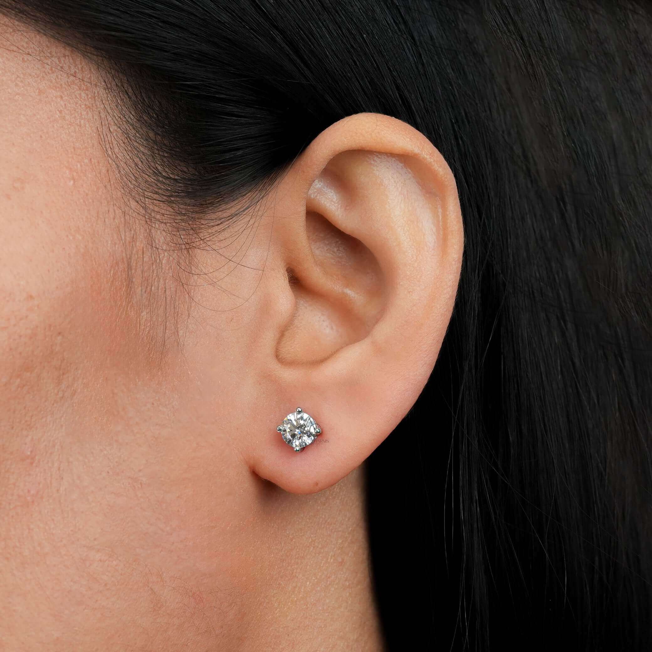 Hailey Luxe Round Diamond Stud Earrings