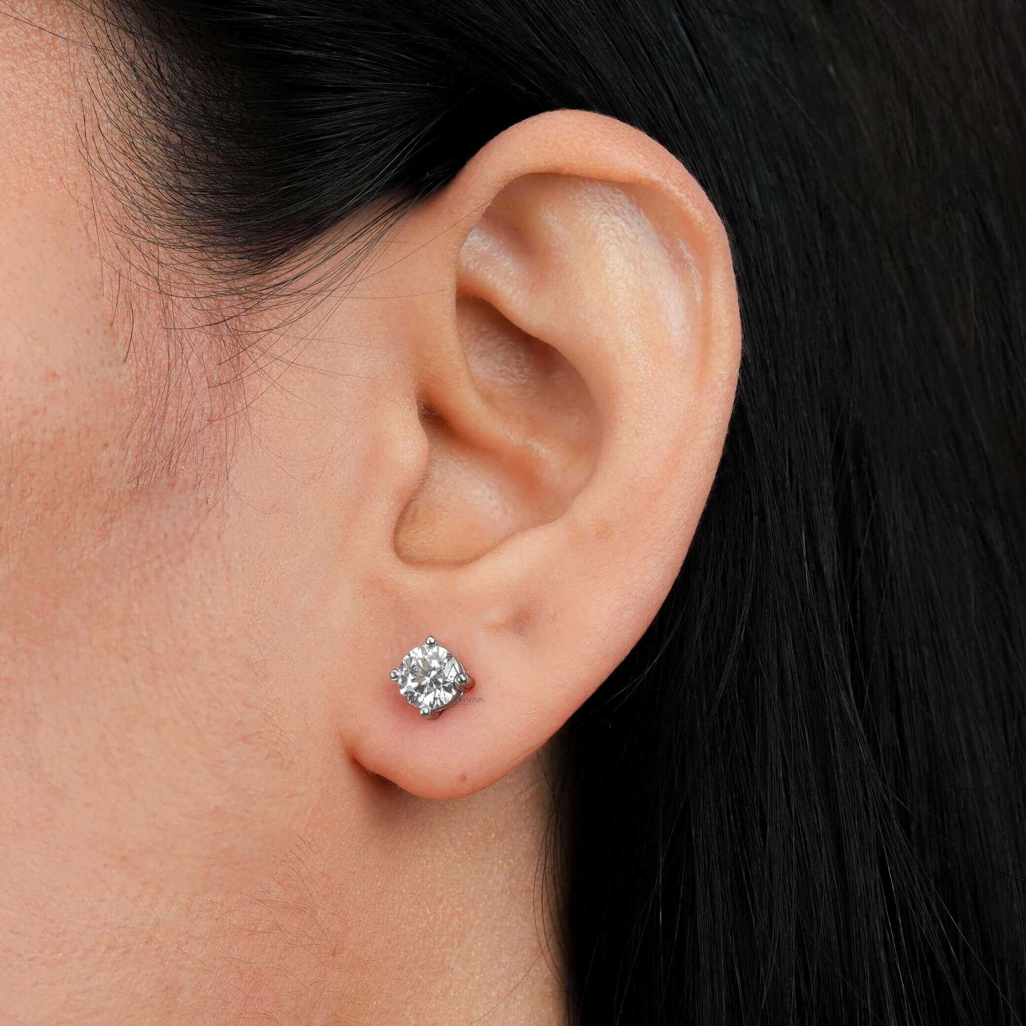Hailey Luxe Round Diamond Stud Earrings