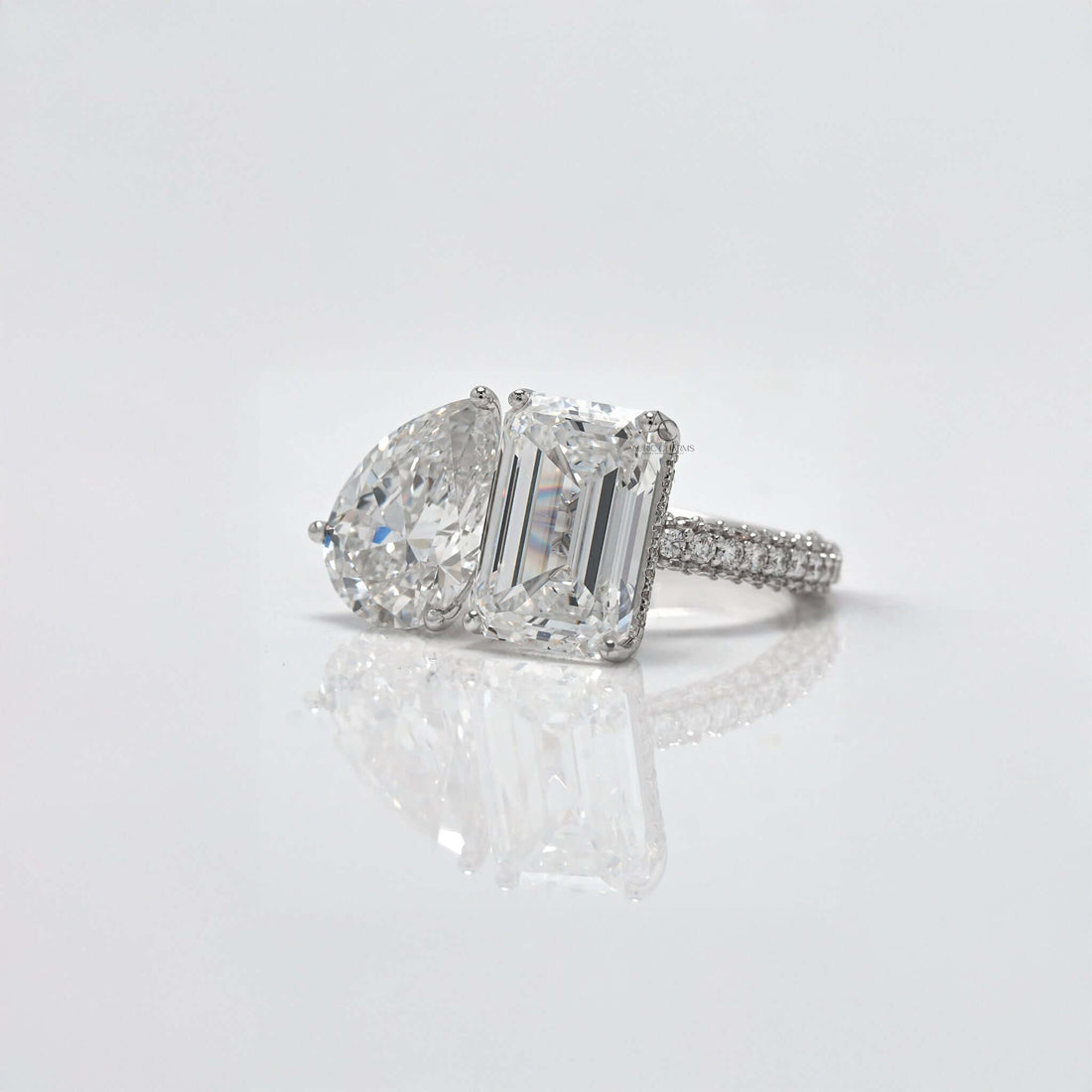 Monroe Emerald & Pear Toi Et Moi Statement Ring