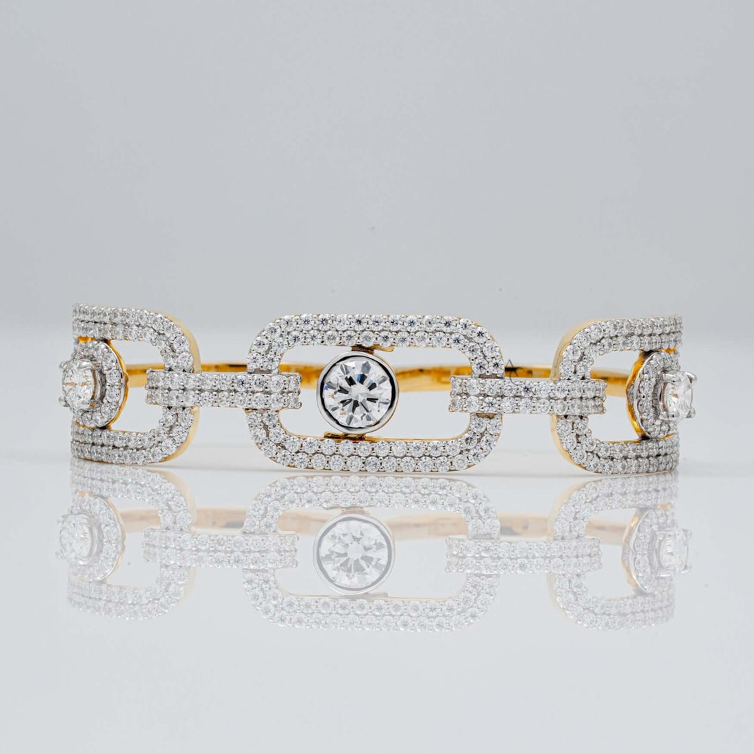 Rihanna Chain-Link Dual Finger Diamond Statement Ring