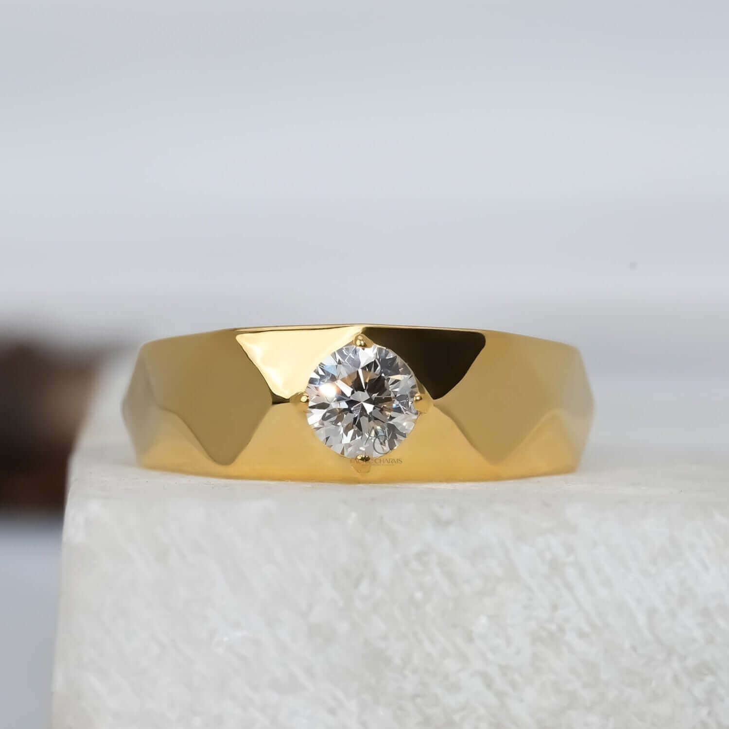 Rockwell Beveled Gold Unisex Solitaire Ring