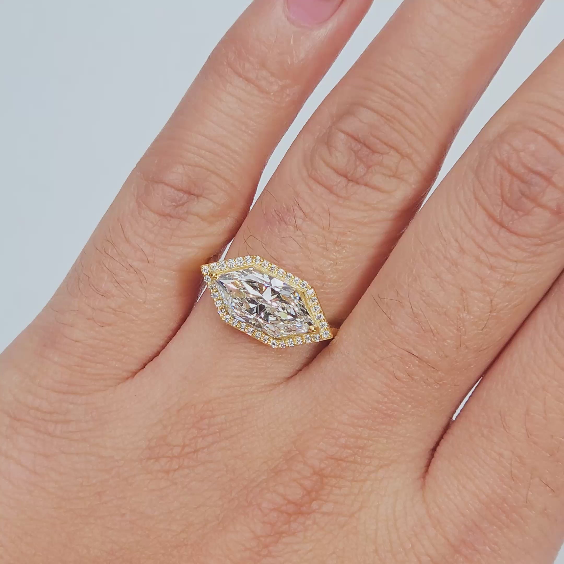 Dutch Marquise East-West Ring