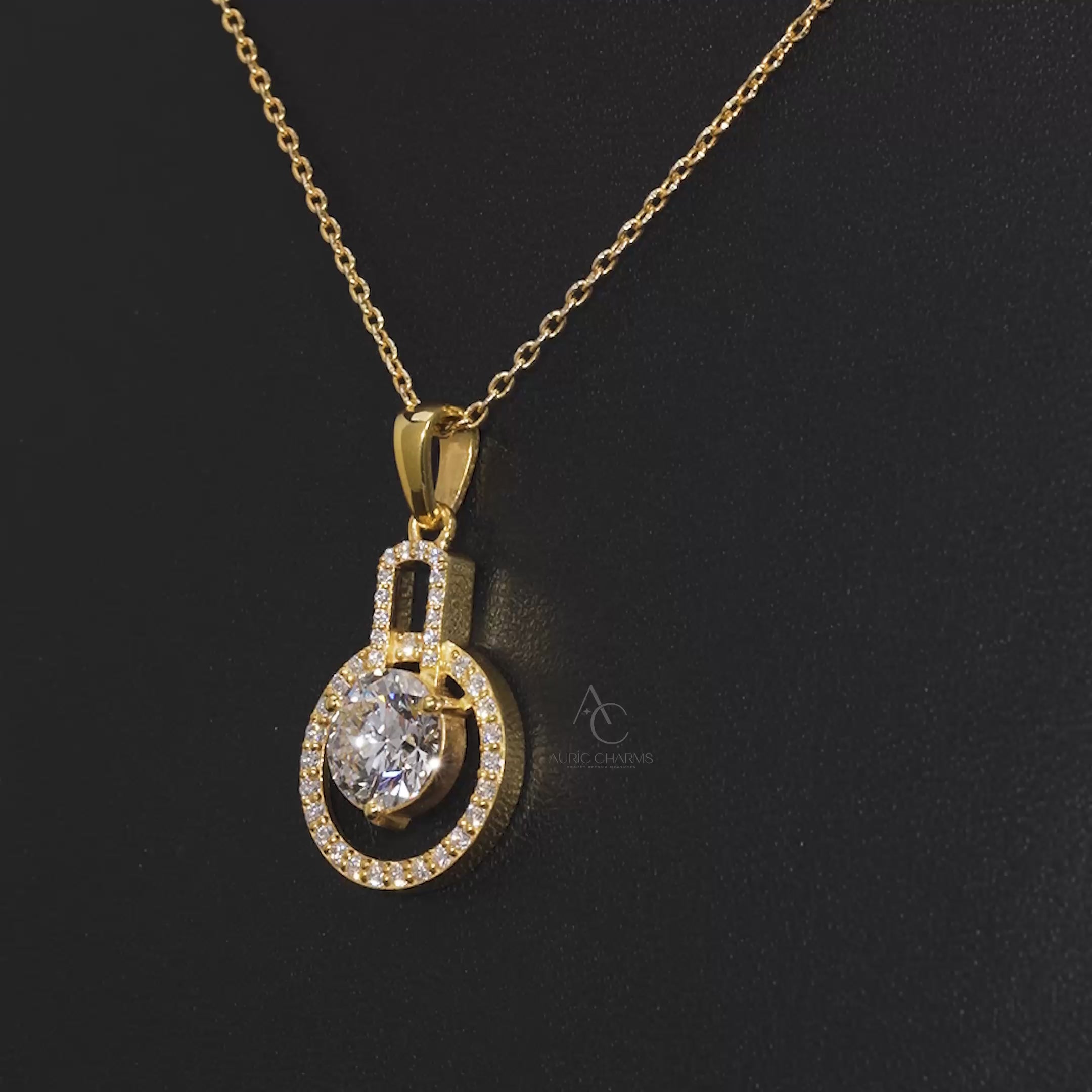 Round Halo Diamond Pendant