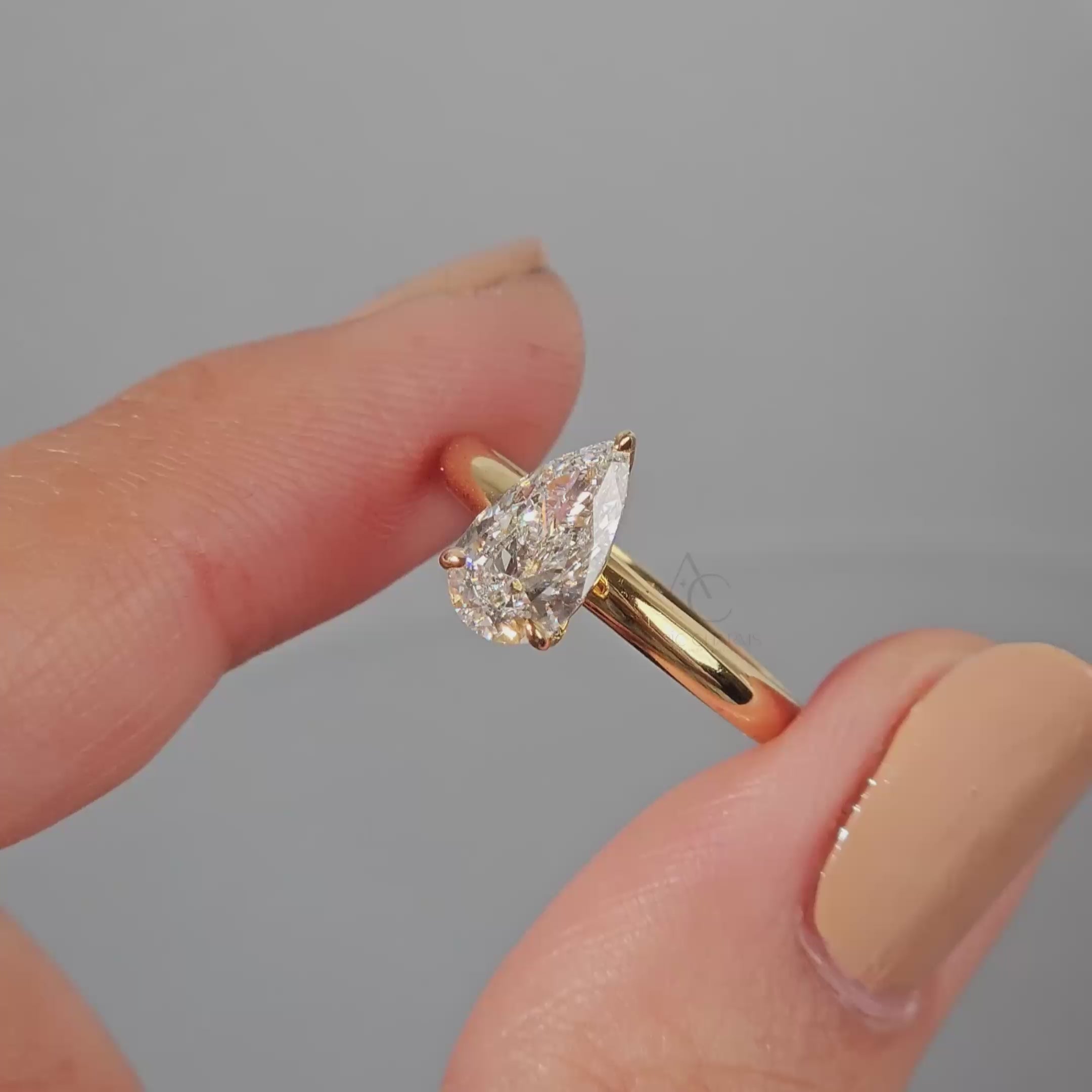 Pear Shaped Lab-Grown Diamond Solitaire Engagement Ring – Elegant and Timeless