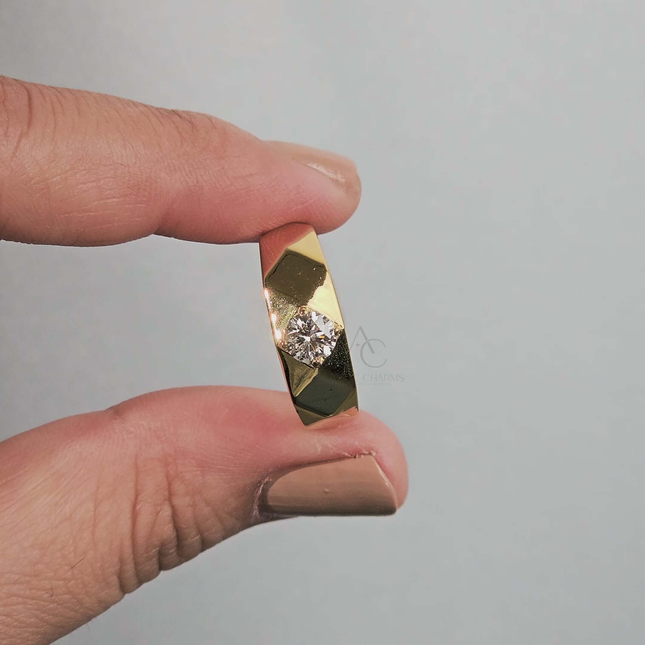 Rockwell Beveled Gold Unisex Solitaire Ring